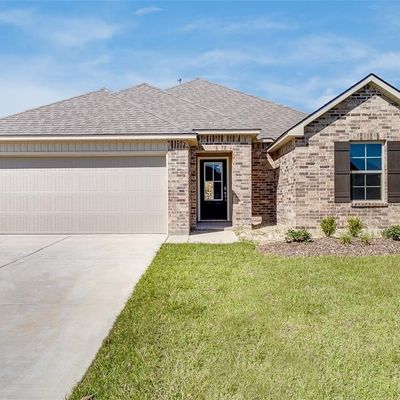 900 Gold Finch Way, Lake Charles, LA 70611