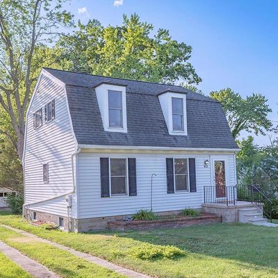 902 Hauf Ave, Essex, MD 21221