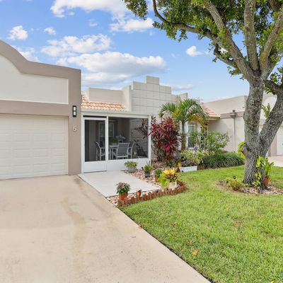 9034 Flynn Cir, Boca Raton, FL 33496