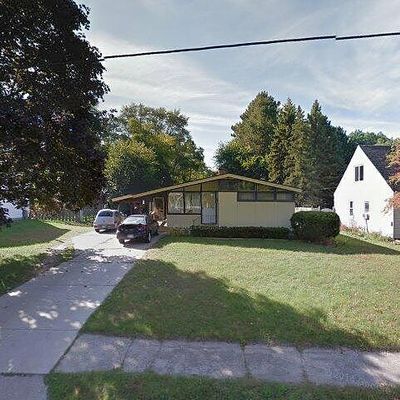 907 W Orange St, Greenville, MI 48838