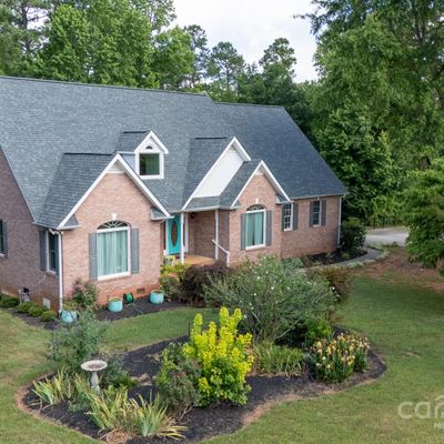 912 Silver Charm Ln, York, SC 29745