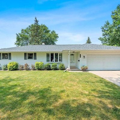 914 Bluebird St, De Pere, WI 54115