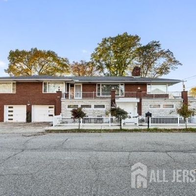 1 Ridge Ave, Sayreville, NJ 08872