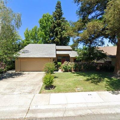 11 Zephyr Cove Cir, Sacramento, CA 95831