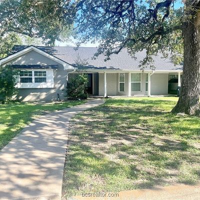 1106 Dominik Dr, College Station, TX 77840