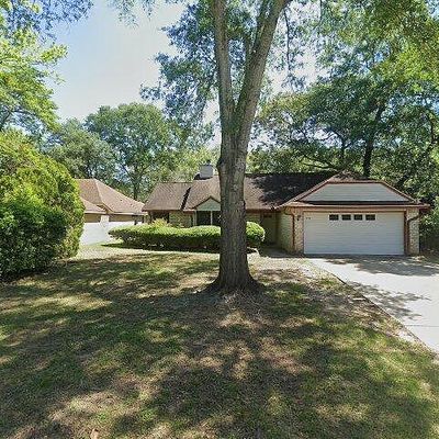 112 Regency Way, Conroe, TX 77304