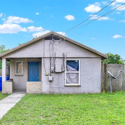 1211 S Delaware Ave, Deland, FL 32720