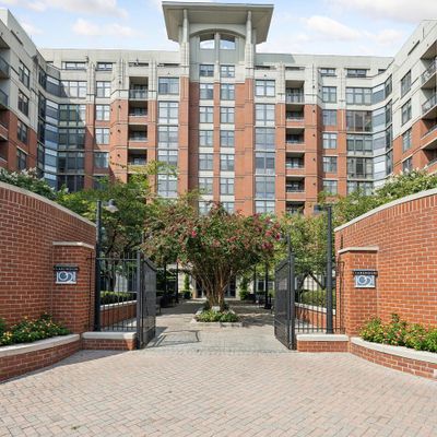 1021 N Garfield St #102, Arlington, VA 22201