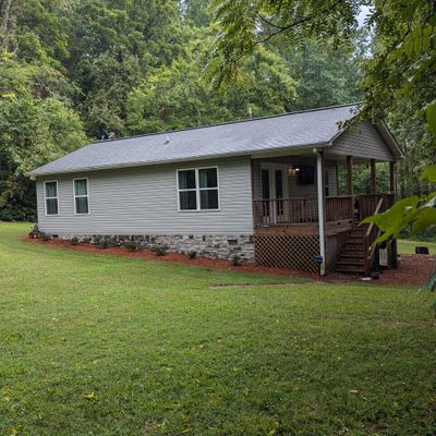 104 Moss Dr, Hayesville, NC 28904