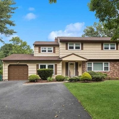 108 Trinity Ct, Paramus, NJ 07652