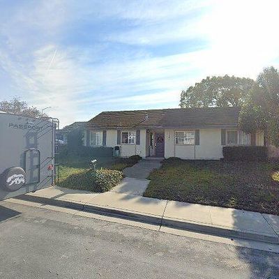 1391 Matador Dr, Hollister, CA 95023