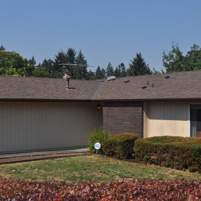 1395 Suntree Dr Se, Salem, OR 97302