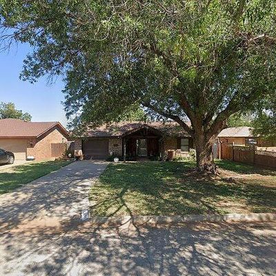 1404 Avenue K Nw, Childress, TX 79201