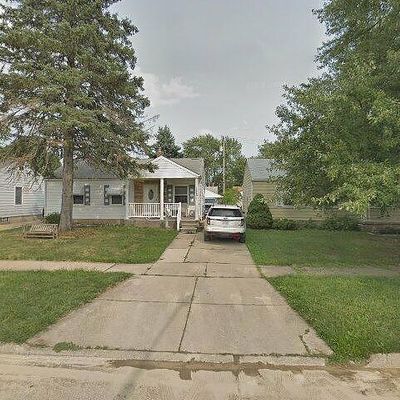 12213 Helen St, Southgate, MI 48195