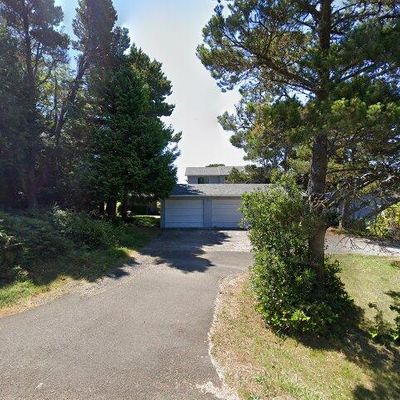 125 Sw Range Dr #2, Waldport, OR 97394