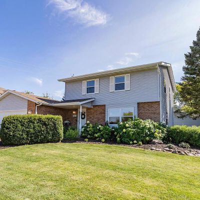 1663 Briarwood Ln, Hartford, WI 53027