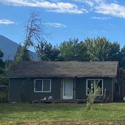 1665 Fruitdale Dr, Grants Pass, OR 97527