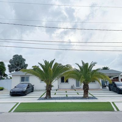 17030 Nw 86 Th Ave, Hialeah, FL 33015