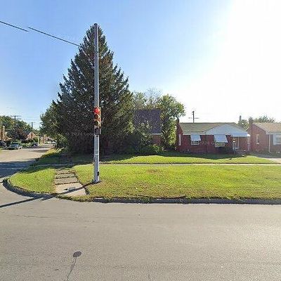 17240 Hoover St, Detroit, MI 48205