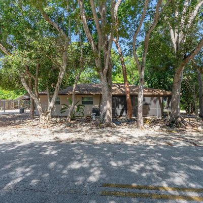 18 Pompano Ave, Key Largo, FL 33037