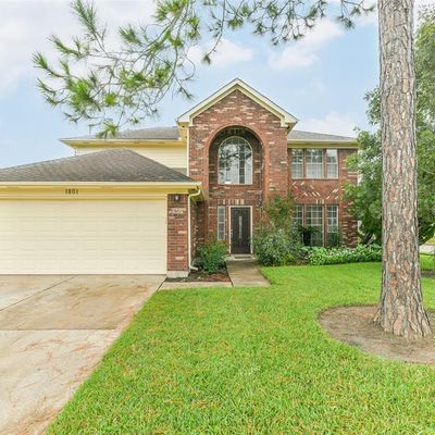 1801 Oakbrook Cir, Pearland, TX 77581