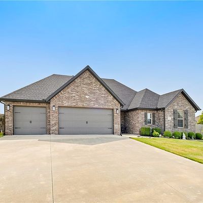 18367 Phelps Cir, Fayetteville, AR 72704