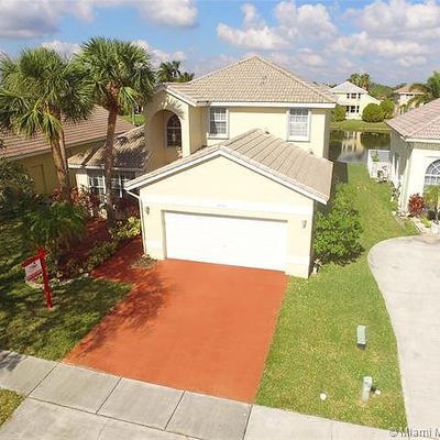 18431 Nw 11 Th Ct, Pembroke Pines, FL 33029