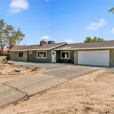 18645 Symeron Rd, Apple Valley, CA 92307