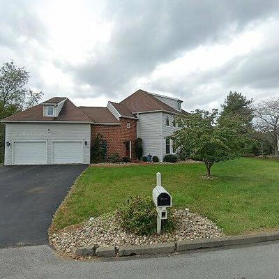 1601 Oakmont Dr, Williamsport, PA 17701