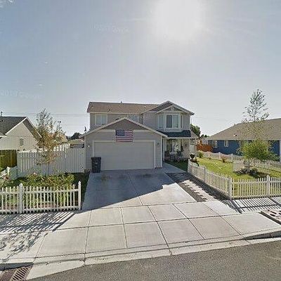 1608 Harvest Pl, Sunnyside, WA 98944