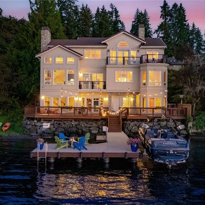 1627 E Lake Sammamish Pl Se, Sammamish, WA 98075