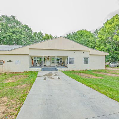 209 W Michigan Ave, Bonifay, FL 32425