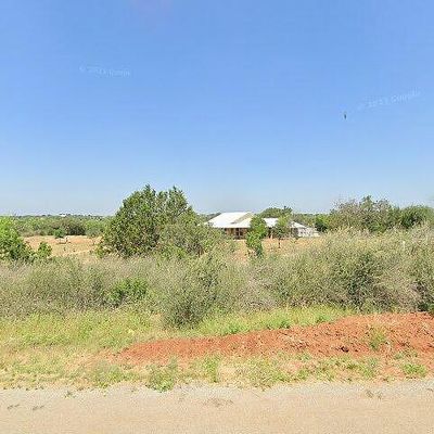 212 Rio Llano Dr E, Llano, TX 78643