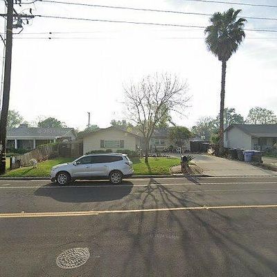 2129 N 11 Th Ave, Hanford, CA 93230