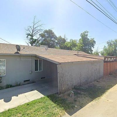 213 W Maple Ave, Tulare, CA 93274