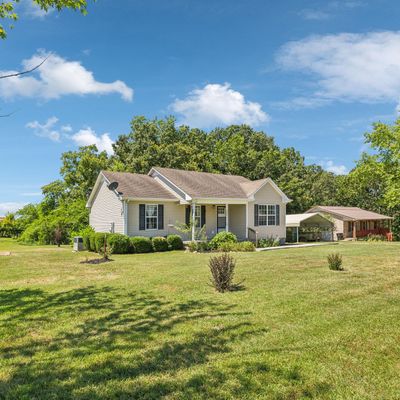 215 Hurst Rd, Hohenwald, TN 38462