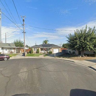 216 N Veach Ave, Manteca, CA 95337