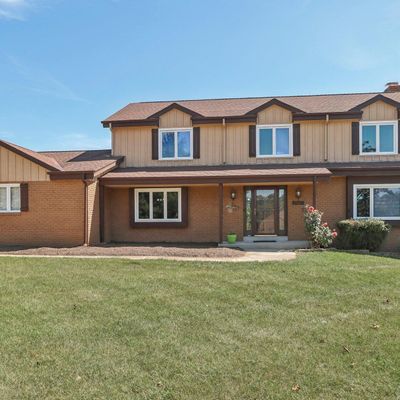 2160 Carrington Dr, Brookfield, WI 53045