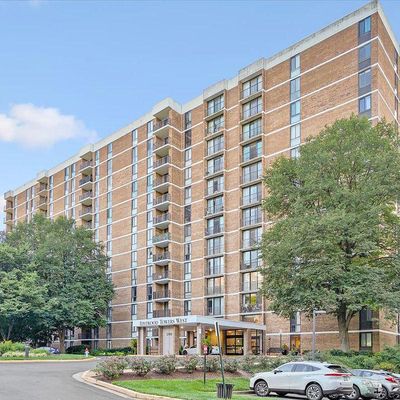 2300 Pimmit Dr #414, Falls Church, VA 22043