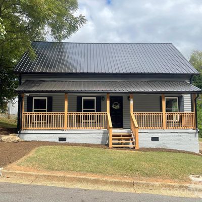 202 Hickory St, Granite Falls, NC 28630