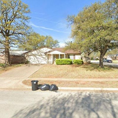 2609 Underwood Ln, Euless, TX 76039