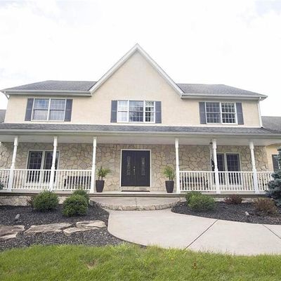 2690 Greens Dr, Hellertown, PA 18055