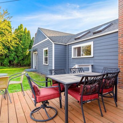 2736 Nome St, Bellingham, WA 98225