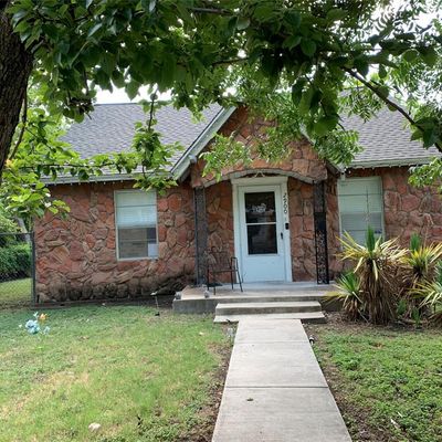 2900 Livingston Ave, Fort Worth, TX 76110