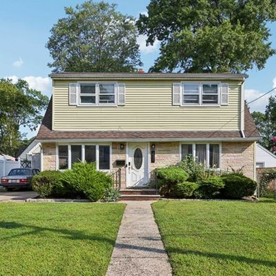 231 Van Buskirk Rd, Teaneck, NJ 07666