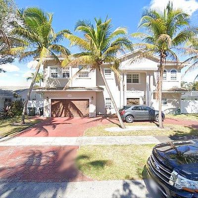 2319 Ne 35 Th Dr, Fort Lauderdale, FL 33308