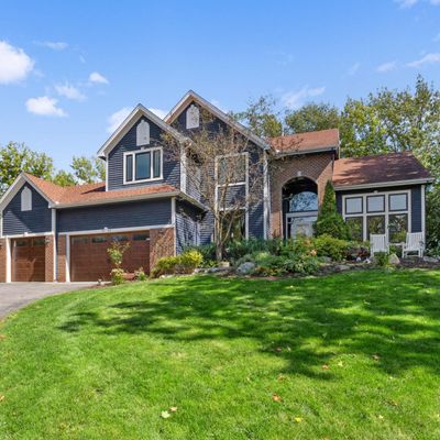 2362 Hunter Dr, Chanhassen, MN 55317