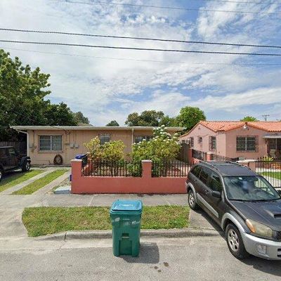 2380 Nw 5 Th St, Miami, FL 33125