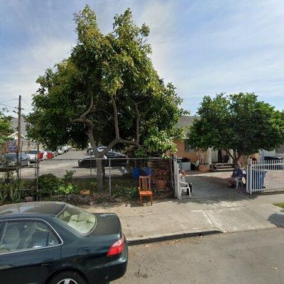 243 E 68 Th St, Los Angeles, CA 90003