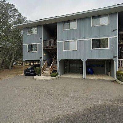 25 Bunker Ct, Oak Island, NC 28465